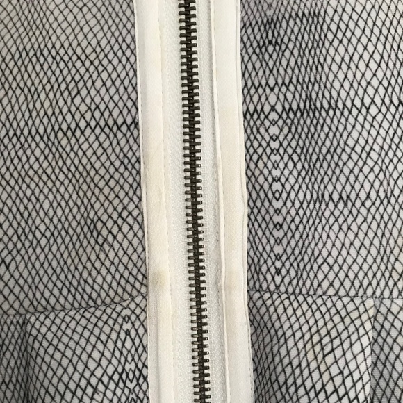 Grey and White Dress - Picture 2 of 4